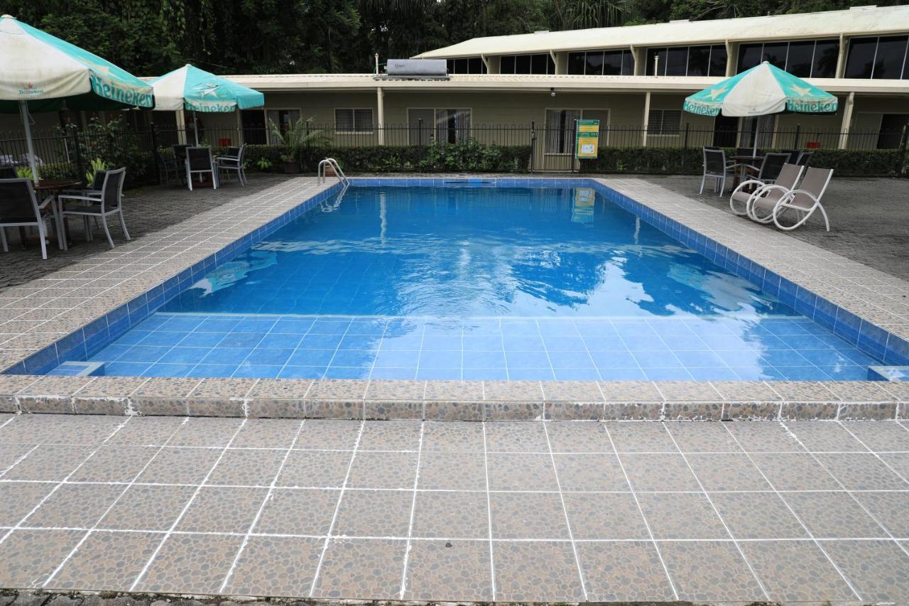 Huon Gulf Hotel Lae Kültér fotó